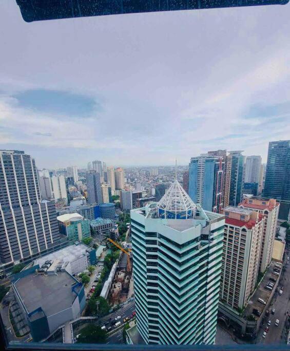 Air Residences Makati - Fully Furnished Condo With Skyline Views! مانيلا المظهر الخارجي الصورة