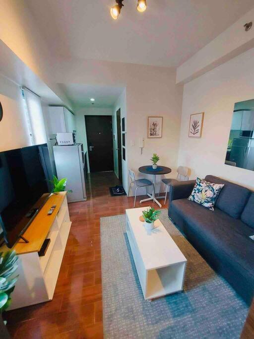 Air Residences Makati - Fully Furnished Condo With Skyline Views! مانيلا المظهر الخارجي الصورة