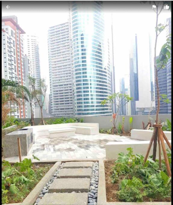 Air Residences Makati - Fully Furnished Condo With Skyline Views! مانيلا المظهر الخارجي الصورة